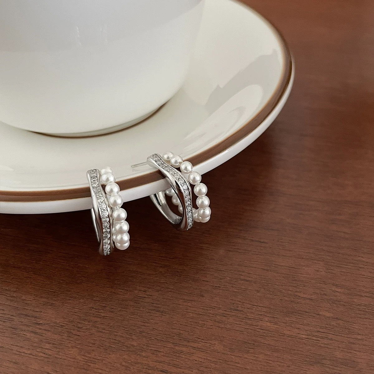 Classic Pearl Hoop Earrings – Effortless Everyday Elegance